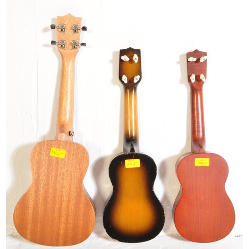 390 - Three retro vintage ukuleles. The lot to include a Abarth & Co, Torino 'Aloha' ukulele, a The Ozark,... 