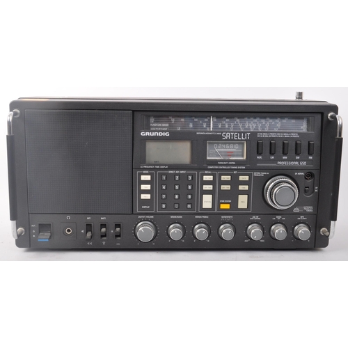 426 - GRUNDIG - A Grundig Satellit 650 professional World Receiver radio.