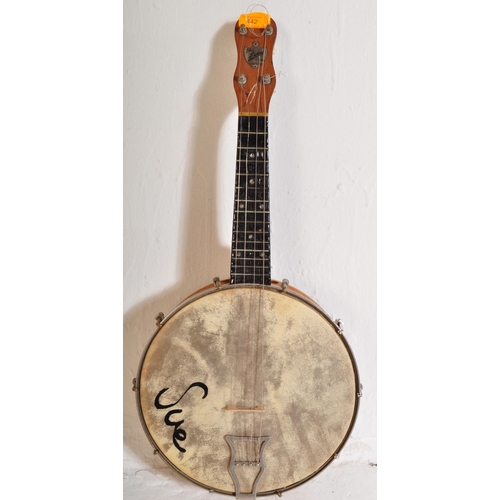 442 - John Grey & Sons of London - Original vintage mid 20th century banjolele. With ebonised fretboard. D... 