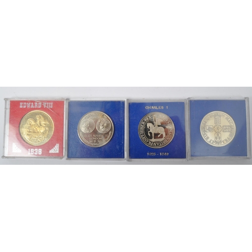 447 - A collection of United Kingdom commemorative coins & medals. The lot to include an assortment of 193... 