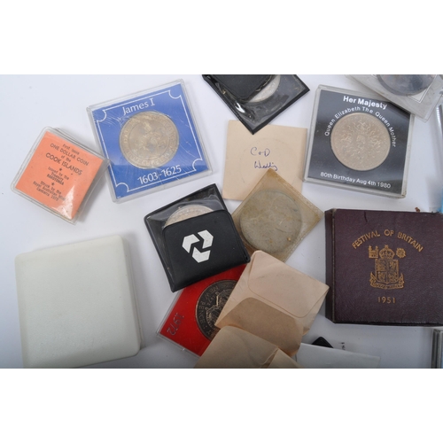 460 - A large collection of 20th century & later commemorative crowns, medals & various coins. The lot to ... 