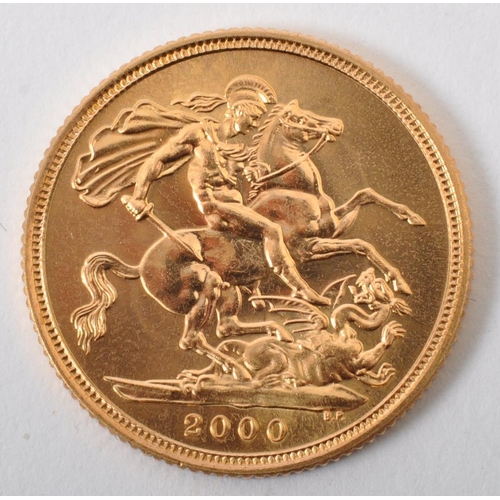 466 - A Queen Elizabeth II, 2000, 22ct gold full sovereign having the Queen's right profile to the obverse... 