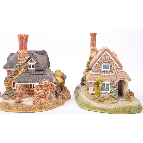 48 - Lilliput Lane - A collection of vintage 20th century boxed and unboxed Lilliput Lane cottage figures... 