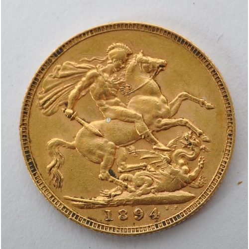 490 - A 19th century Victorian 22ct Gold sovereign coin dated 1894. Weighs 7.98 grams.