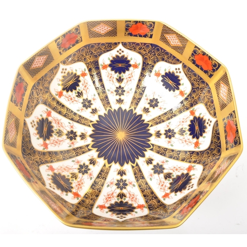 5 - A contemporary 2005 Royal Crown Derby china centrepiece bowl of octagonal shape in the Old Imari pat... 