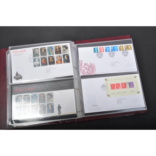 522 - An extensive 2004 to 2007 presentation packs & first day cover stamps album. The collection comprisi... 