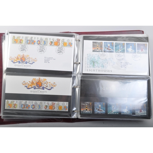 526 - A late 20th century to 2000 extensive presentation packs & first day cover stamps album. The collect... 