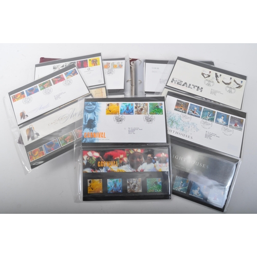 526 - A late 20th century to 2000 extensive presentation packs & first day cover stamps album. The collect... 