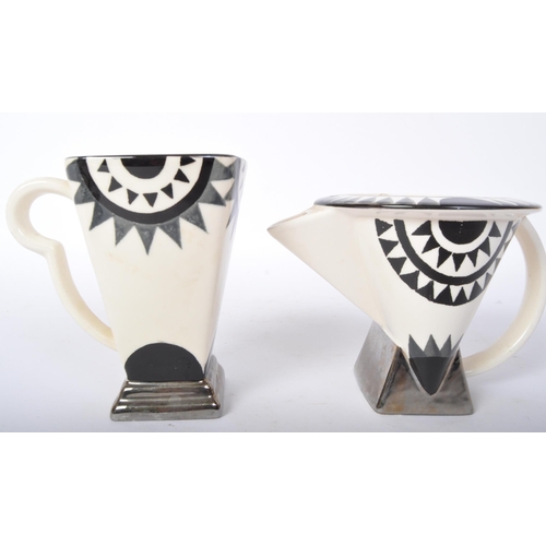 54 - An Art Deco 20th century Plant and Tinsley Production, Chelsea Works Burlsem ceramic tea set in the ... 