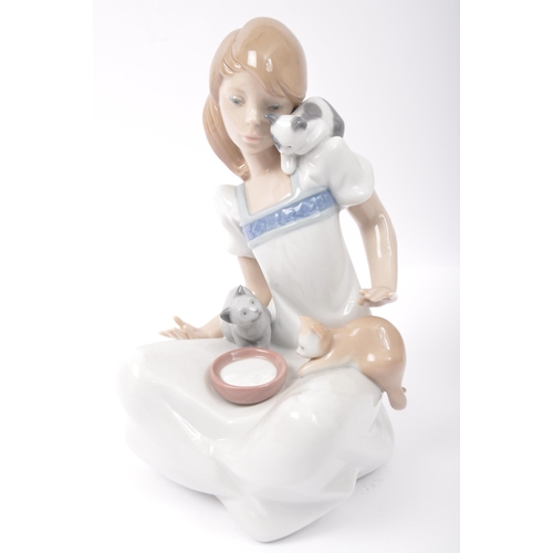 68 - Nao - 02001569 ‘Breakfast’ - an original Nao hand crafted porcelain statue / figurine. Made in Spain... 