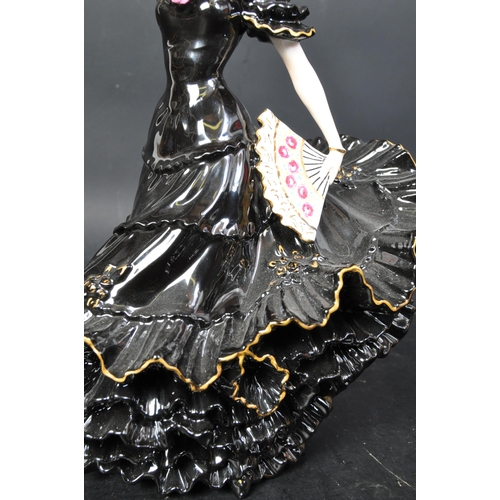 90 - Coalport - Flamenco - A vintage 20th century limited edition bone china Coalport figurine in the for... 