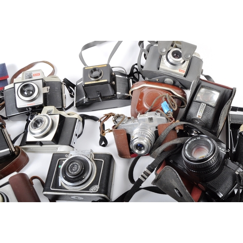 301 - A mixed collection of 15 x vintage cameras. Models are: Minolta X-300 - lens 50mm f1.7, Olympus ED 3... 