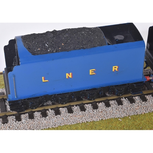 100 - A kit built O gauge model railway trainset locomotive engine. The loco being a 4-6-2 LNER ' Wild Swa... 