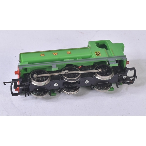 104 - A collection of Hornby made Thomas The Tank Engine OO gauge model railway trainset locomotive engine... 