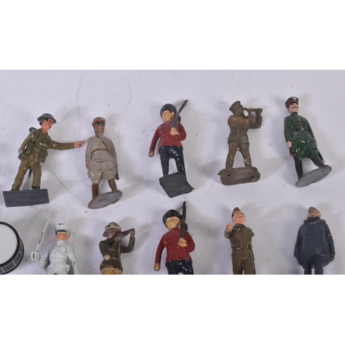 129 - A collection of approximately x40 assorted lead toy soldiers. Largely Britains made examples along w... 