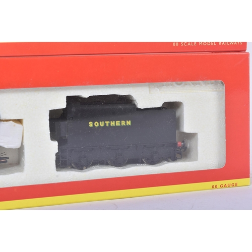 142 - An original Hornby OO gauge model railway trainset locomotive engine No. R2343 Southern Railways 0-6... 