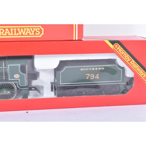 144 - Two vintage Hornby OO gauge model railway trainset locomotive engines comprising; R2063 Southern Rai... 