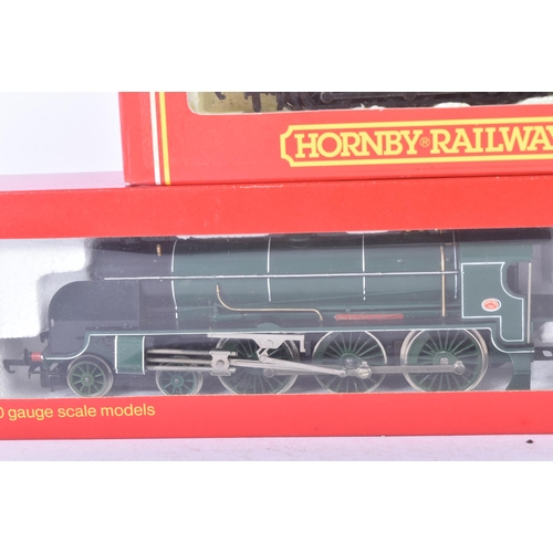 144 - Two vintage Hornby OO gauge model railway trainset locomotive engines comprising; R2063 Southern Rai... 