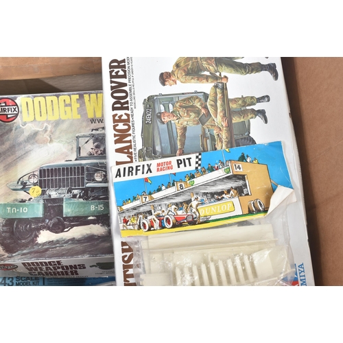 15 - A collection of x6 assorted plastic model kits of various scales and makers to include; Airfix Space... 