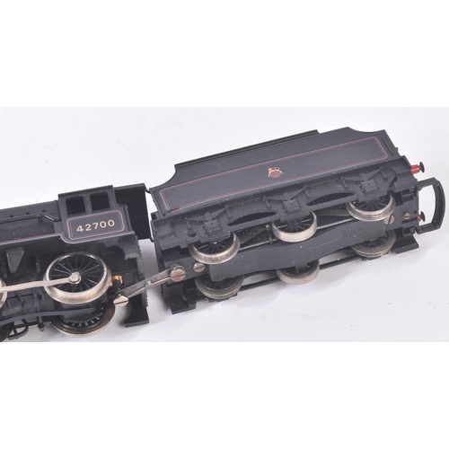 162 - A collection of assorted vintage OO gauge model railway trainset locomotive engines to include; Duch... 