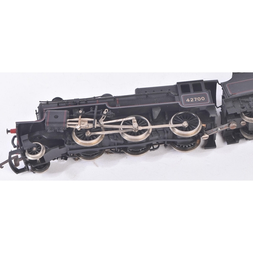 162 - A collection of assorted vintage OO gauge model railway trainset locomotive engines to include; Duch... 