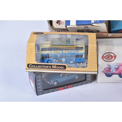 163 - A large collection of assorted boxed diecast model cars and other vehicles of various scales and mak... 