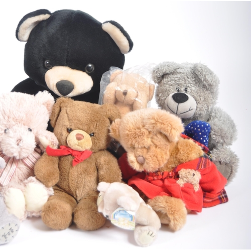 165 - Teddy Bears - a collection of x 12 assorted teddy bears / plush toys to include Gund, Me to you, Sal... 