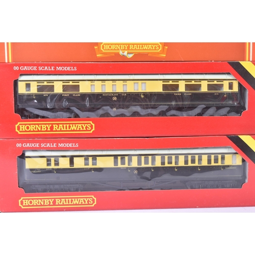 177 - A collection of x8 vintage Hornby OO gauge model railway trainset locomotive rolling stock coaches /... 