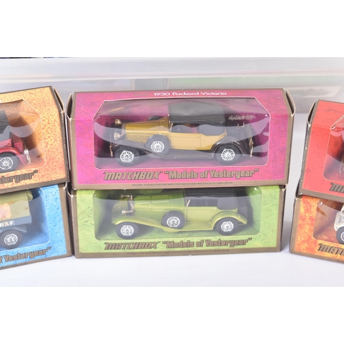 181 - A collection of x22 vintage Matchbox Models of Yesteryear / Y-Series boxed diecast model cars. Examp... 