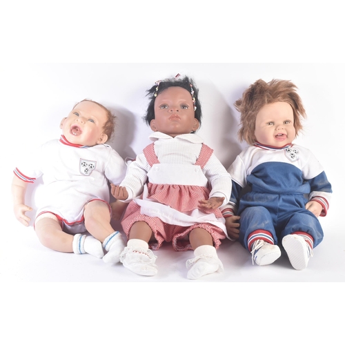 195 - Dolls - Ashton Drake - a collection of x3 'lifelike' baby dolls (likely) by Ashton Drake. All larger... 