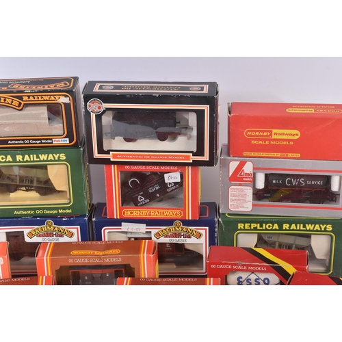 229 - A collection of assorted OO gauge model railway trainset locomotive rolling stock wagons. Boxed exam... 