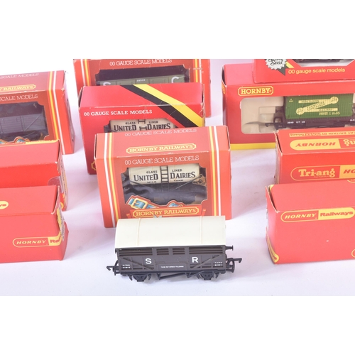 273 - A collection of Hornby OO gauge model railway trainset locomotive rolling stock to include; United D... 