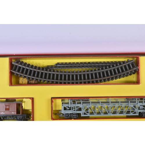 29 - An original vintage Triang / Hornby OO gauge model railway trainset locomotive electric set No. RS.6... 