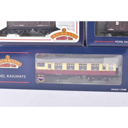 306 - A collection of Bachmann made Branch Line OO gauge model railway trainset locomotive rolling stock c... 