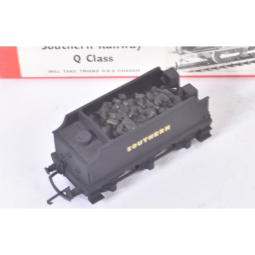 307 - Two kit built Wills Finecast OO gauge model railway trainset locomotive engines comprising; Southern... 