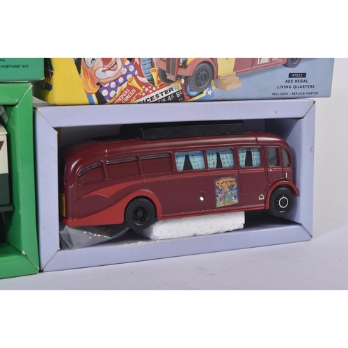 314 - A collection of Corgi Chipperfields Circus and The Showmans Range boxed diecast models comprising; 9... 