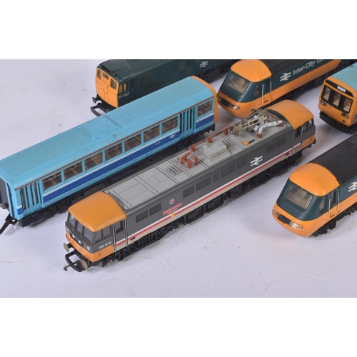 324 - A collection of assorted Hornby OO gauge model railway trainset diesel locomotive engines comprising... 