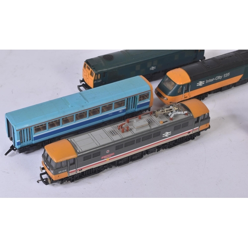 324 - A collection of assorted Hornby OO gauge model railway trainset diesel locomotive engines comprising... 