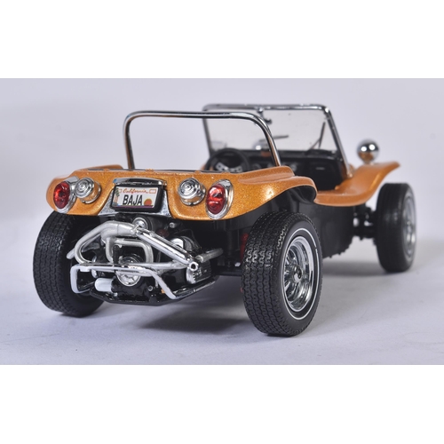 335 - An original Franklin Mint 1/24 scale diecast model of The Meyers Manx Dune Buggy. The model appearin... 