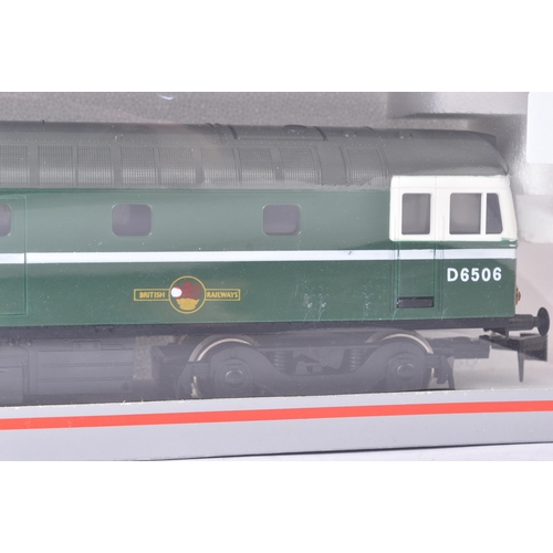 337 - An original Lima made O gauge model railway diesel trainset locomotive engine No. 216576 Class 33 D6... 