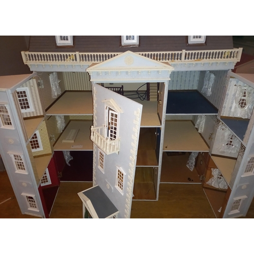 347 - Doll's House - Large Georgian Manor With Garden - a Georgian style dolls house in the form of a larg... 