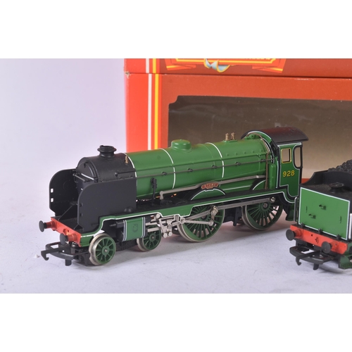 351 - Two vintage Hornby OO gauge model railway trainset locomotive engines comprising; R392 GWR County Cl... 