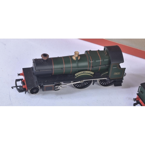 351 - Two vintage Hornby OO gauge model railway trainset locomotive engines comprising; R392 GWR County Cl... 