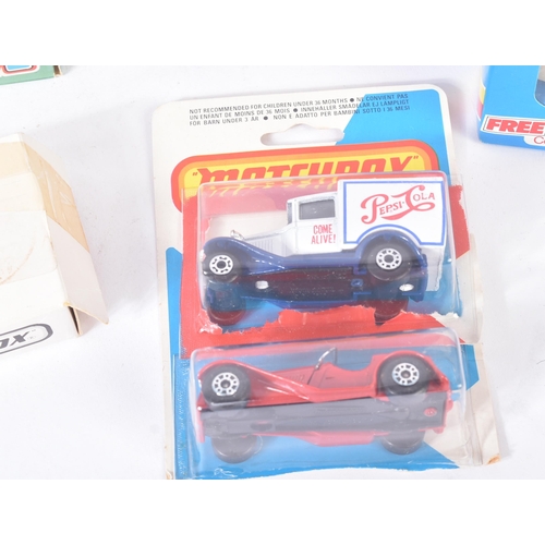 363 - A collection of assorted vintage Matchbox diecast model cars and other vehicles to include x6 boxed ... 