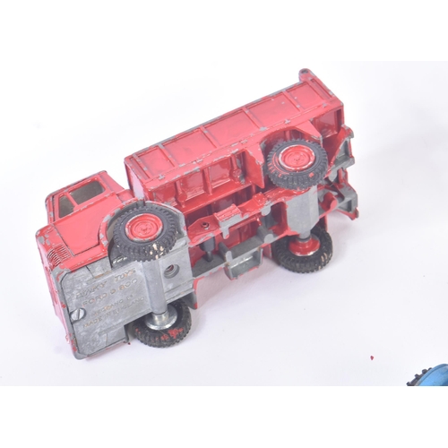 364 - A collection of assorted vintage Dinky Toys and Corgi Toys diecast model cars and other vehicles. Ex... 