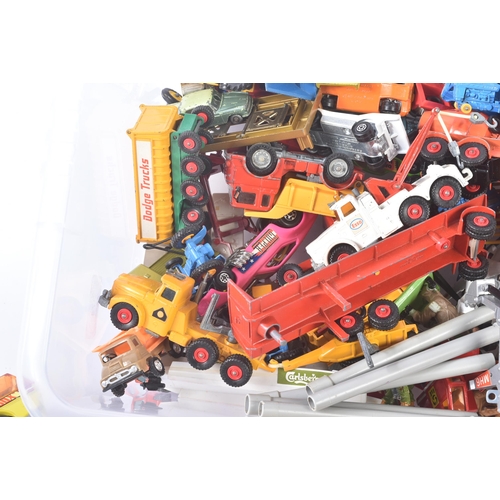 371 - A collection of assorted vintage diecast model cars, trucks and haulage vehicles. Largely Lesney mad... 