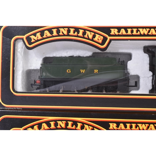 384 - Two original Palitoy Mainline OO gauge model railway trainset locomotive engines comprising; 37-078 ... 