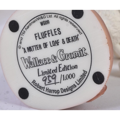 392 - Wallace & Gromit - Robert Harrop - WG09 ' Fluffles - A Matter Of Loaf & Death '. Limited to 1000. Hi... 