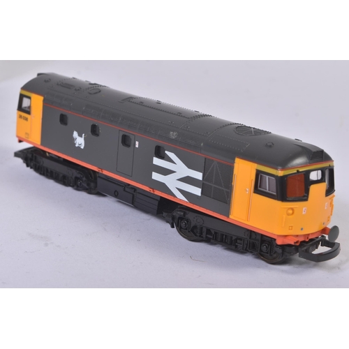 393 - A collection of x4 assorted OO gauge model railway diesel trainset locomotive engines comprising; Li... 