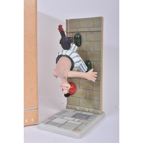 407 - Wallace & Gromit - Robert Harrop - WG10 ' Wallace & Feathers Mcgraw - The Wrong Trousers '. Limited ... 